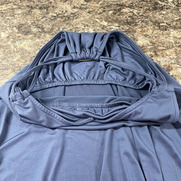 Women's Blue Ink & Ivy Sleeveless V-Neck tank Size S Casual with built in bra - Picture 9 of 9